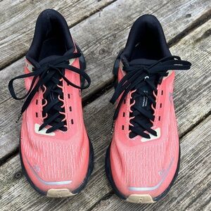 On Cloudspark runners in Flame/Black 👟